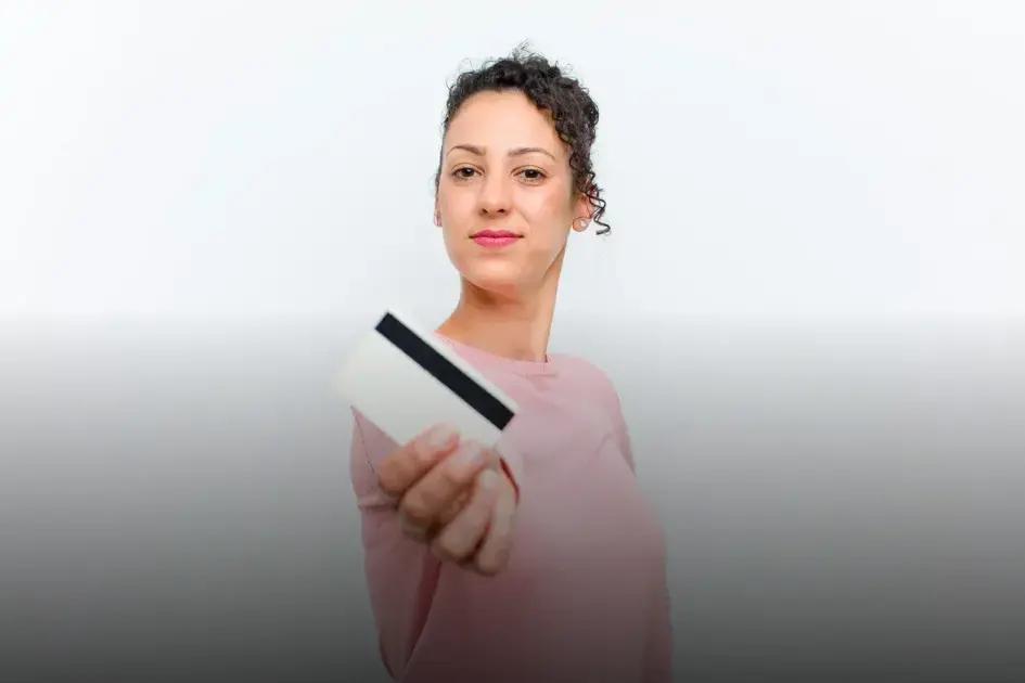 Bancos que oferecem cartão de crédito para negativados e como escolher o melhor