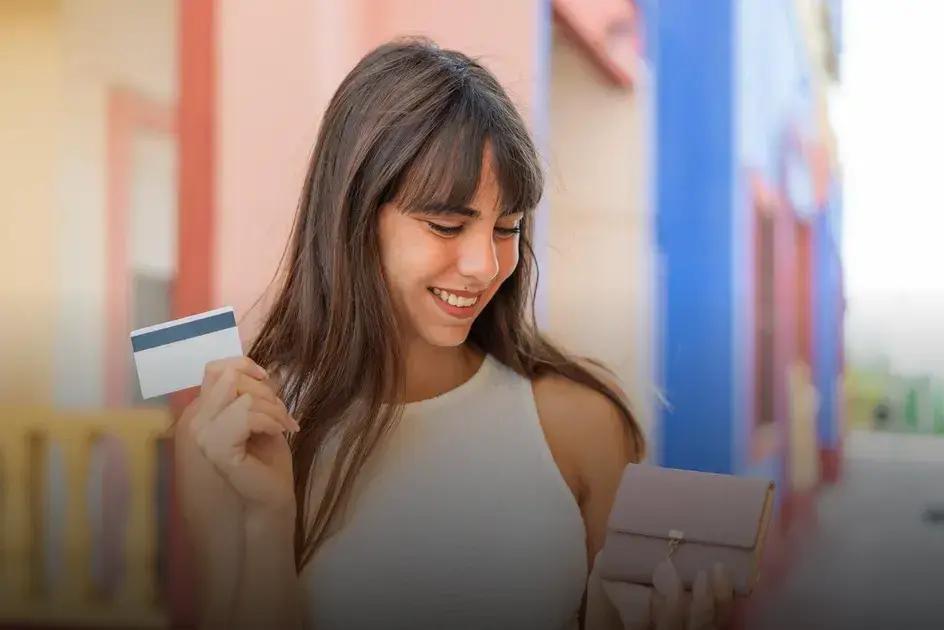 Cartão de crédito para negativado com limite na hora: descubra as opções