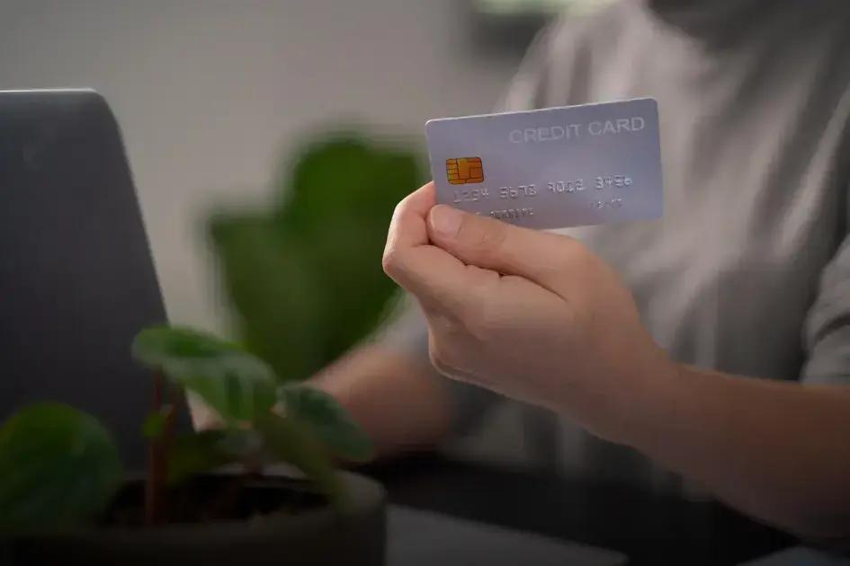 Existe algum cartão de crédito para negativado? Descubra agora