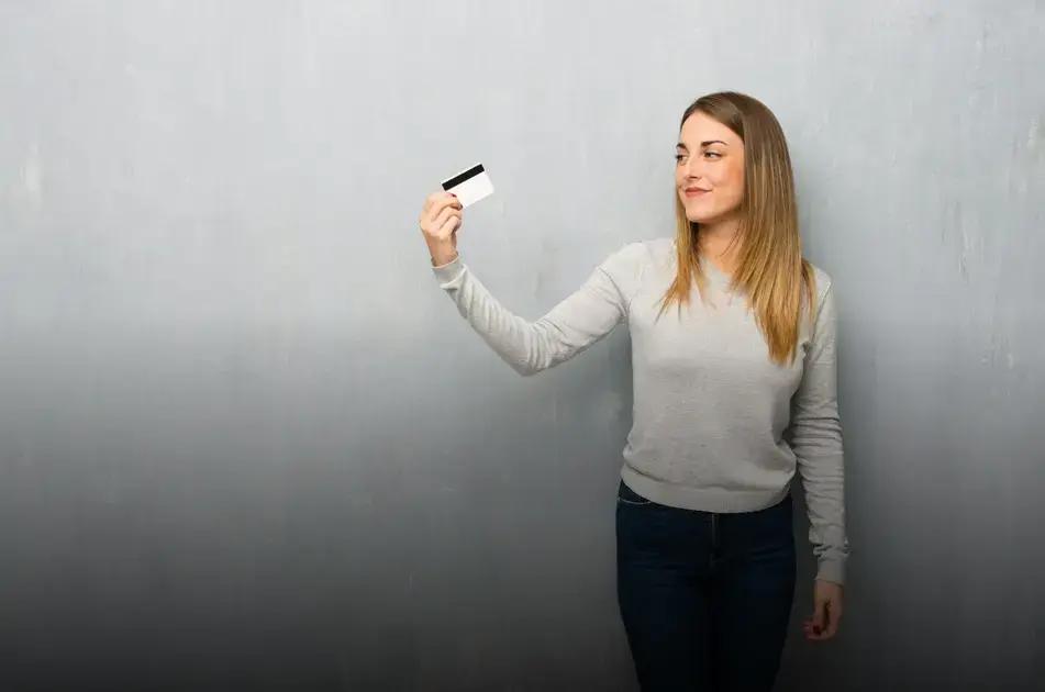 Santander dá cartão de crédito para negativado: como conquistar o seu