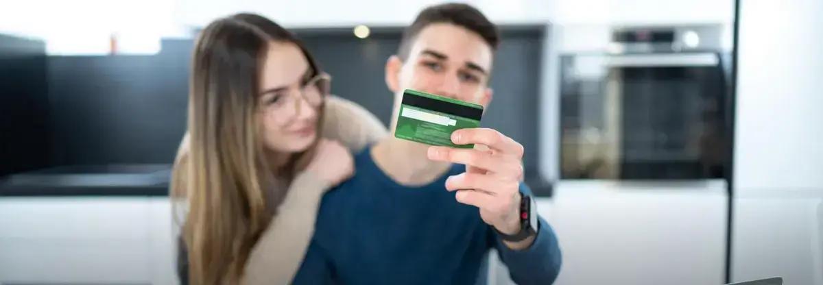 Um cartão de crédito para negativado: a solução que você esperava