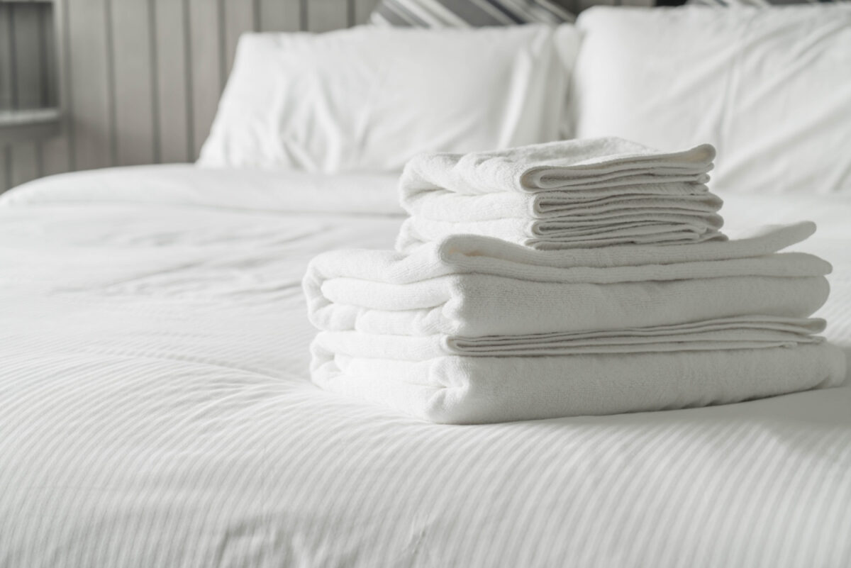 Roupa de cama para hotel limpa